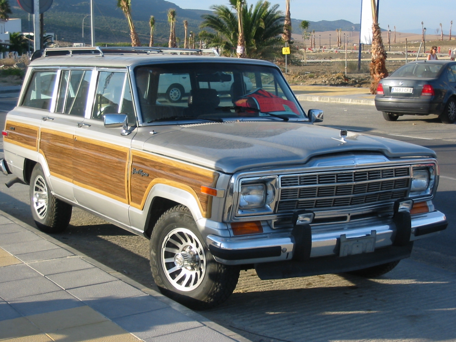 1991 Jeep Grand Wagoneer 사진=위키피디아