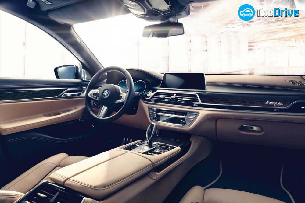BMW M 760Li 실내