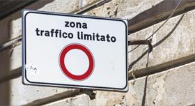 이탈리아 도시에서 흔히 볼 수 있는 교통제한구역 표지판. /인터넷 캡처