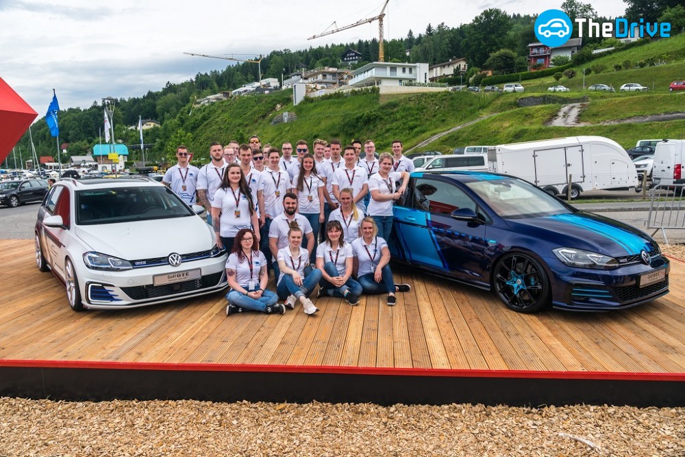 골프 GTE 에스테이트 임펄스 E(좌), 골프 GTI 퍼스트 데케이드(우)