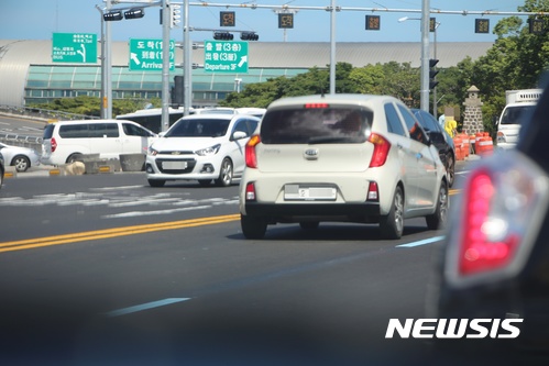 제주 버스 우선차로로 달리는 렌터카