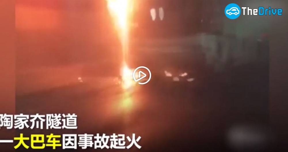 중국 웨이하이시 유치원 통학버스 화재사고 장면