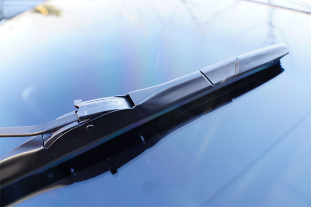 불스원, 레인OK 메탈 하이브리드 와이퍼 / 불스원 제공