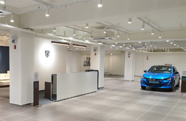 푸조 일산 전시장 리셉션 및 EV Zone / 한불모터스㈜ 제공
