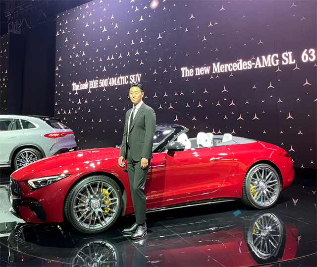 더 뉴 메르세데스-AMG SL 63 4MATIC+와 배우 주지훈 / 사진 = 송정현 기자