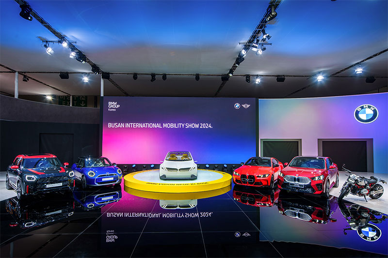 (왼쪽부터) 뉴 MINI JCW 컨트리맨, 뉴 올-일렉트릭 MINI 쿠퍼, BMW 비전 노이어 클라쎄, BMW 뉴 M4, BMW 올 뉴 iX2, BMW 뉴 R 12 nineT / BMW 그룹 코리아 제공