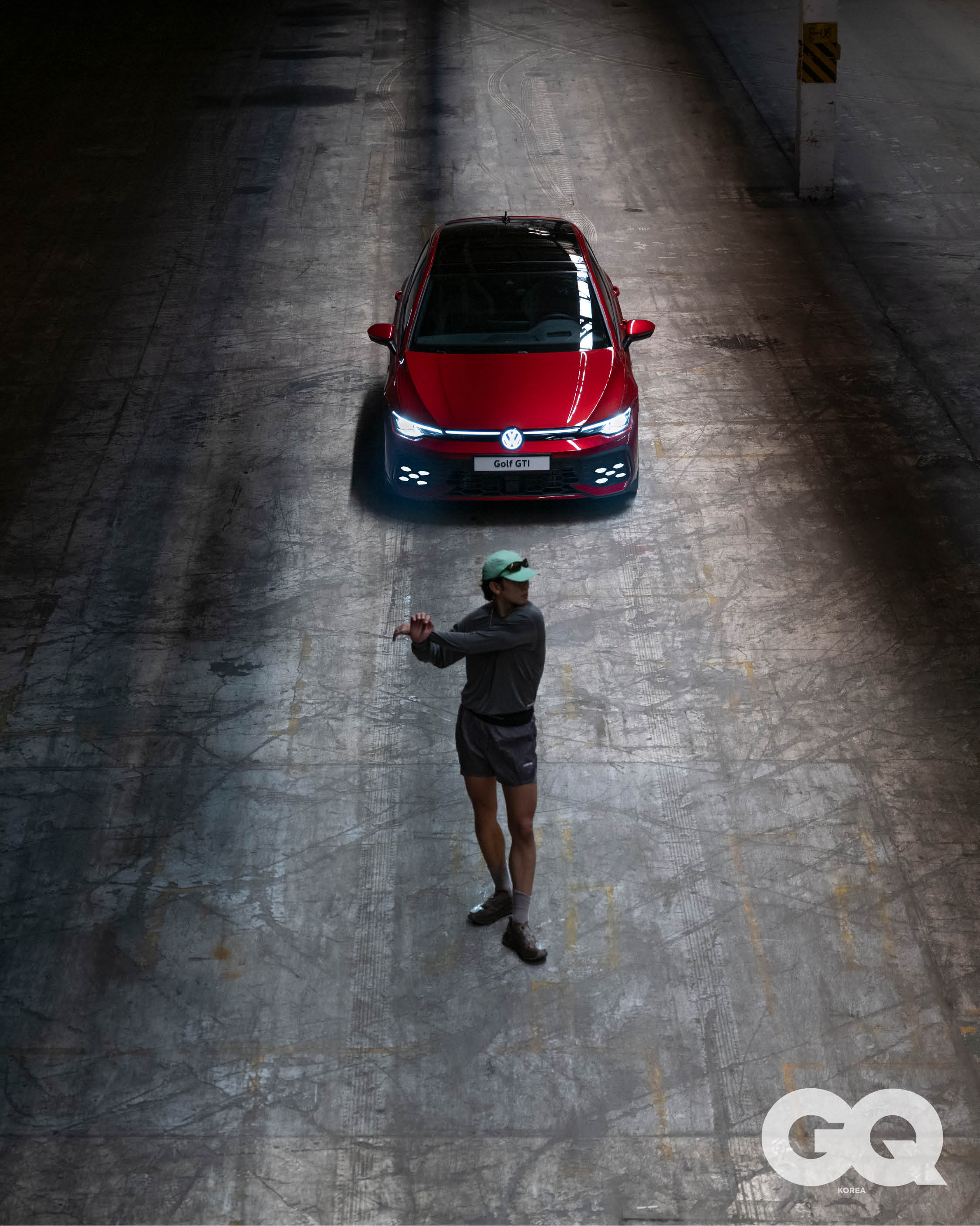 폭스바겐코리아, '골프 X 인플루언서 이시안·모델 정하준' 화보 공개 / 폭스바겐코리아 제공