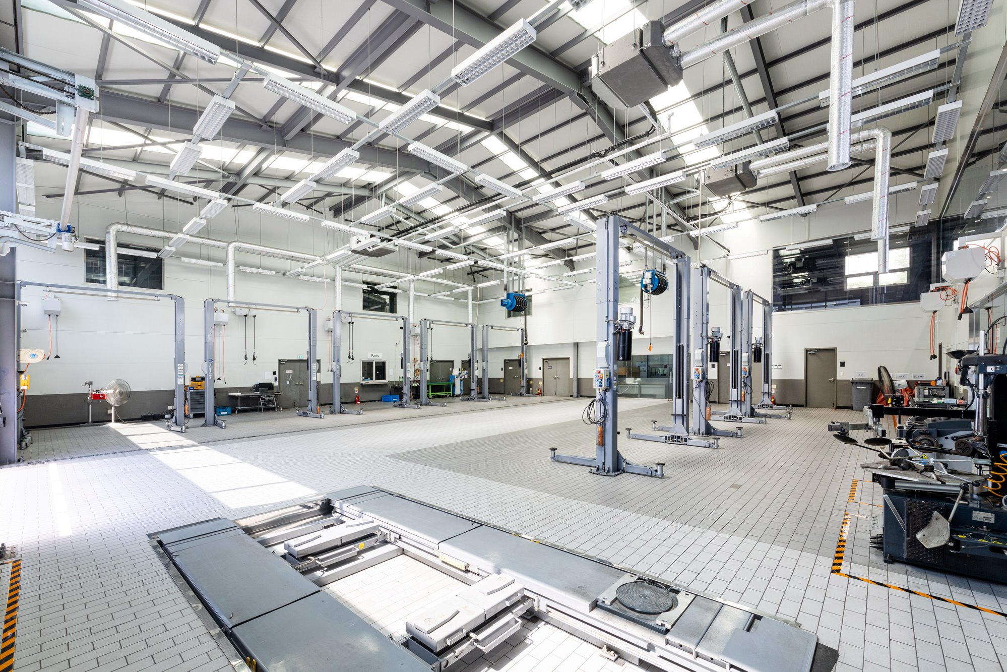 스텔란티스코리아, 부산에 '지프∙푸조 서비스센터' 개장 / 스텔란티스코리아 제공