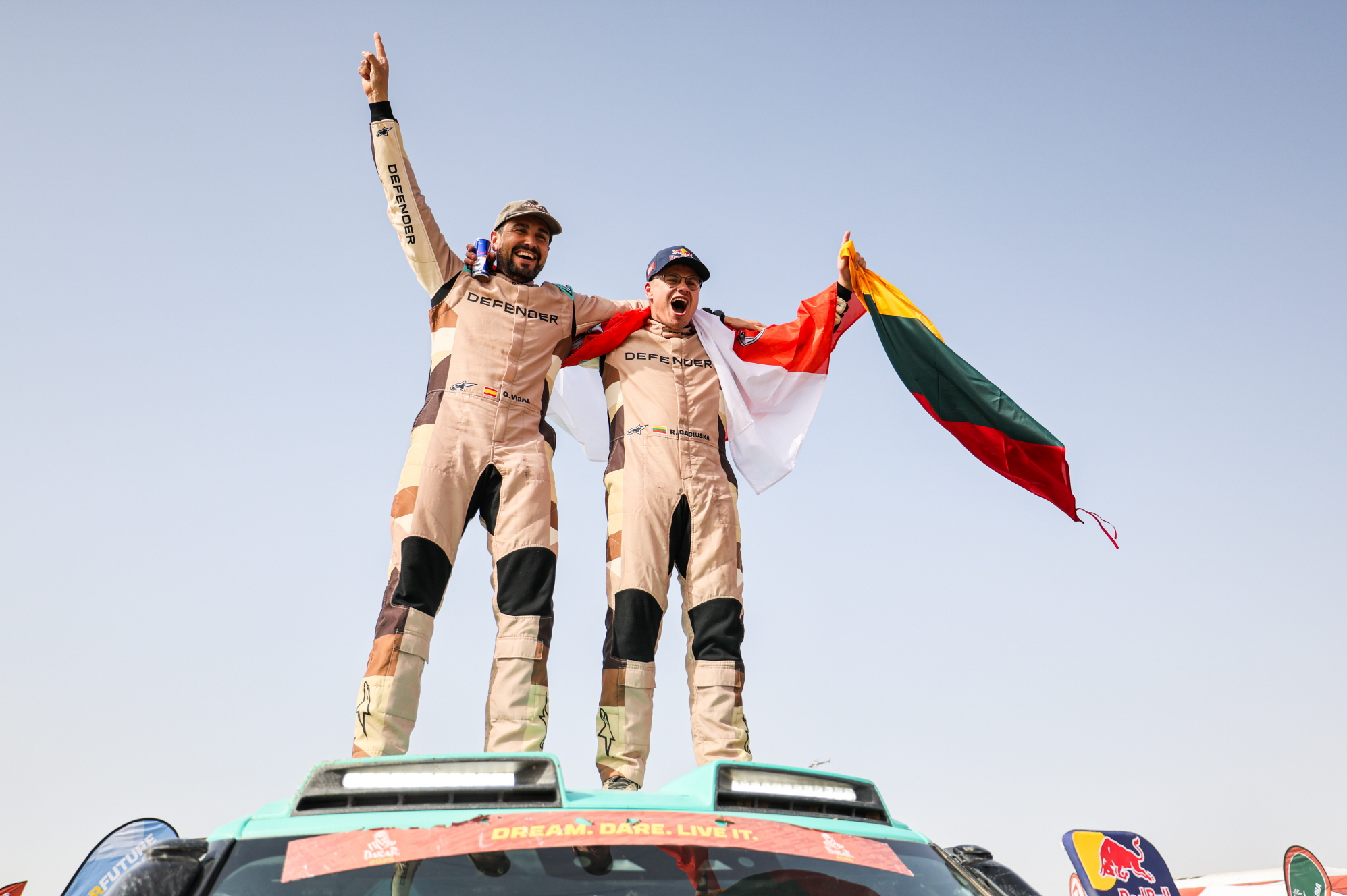 디펜더, 다카르 랠리 데뷔전서 역사적인 첫 우승 달성 / JLR 코리아 제공