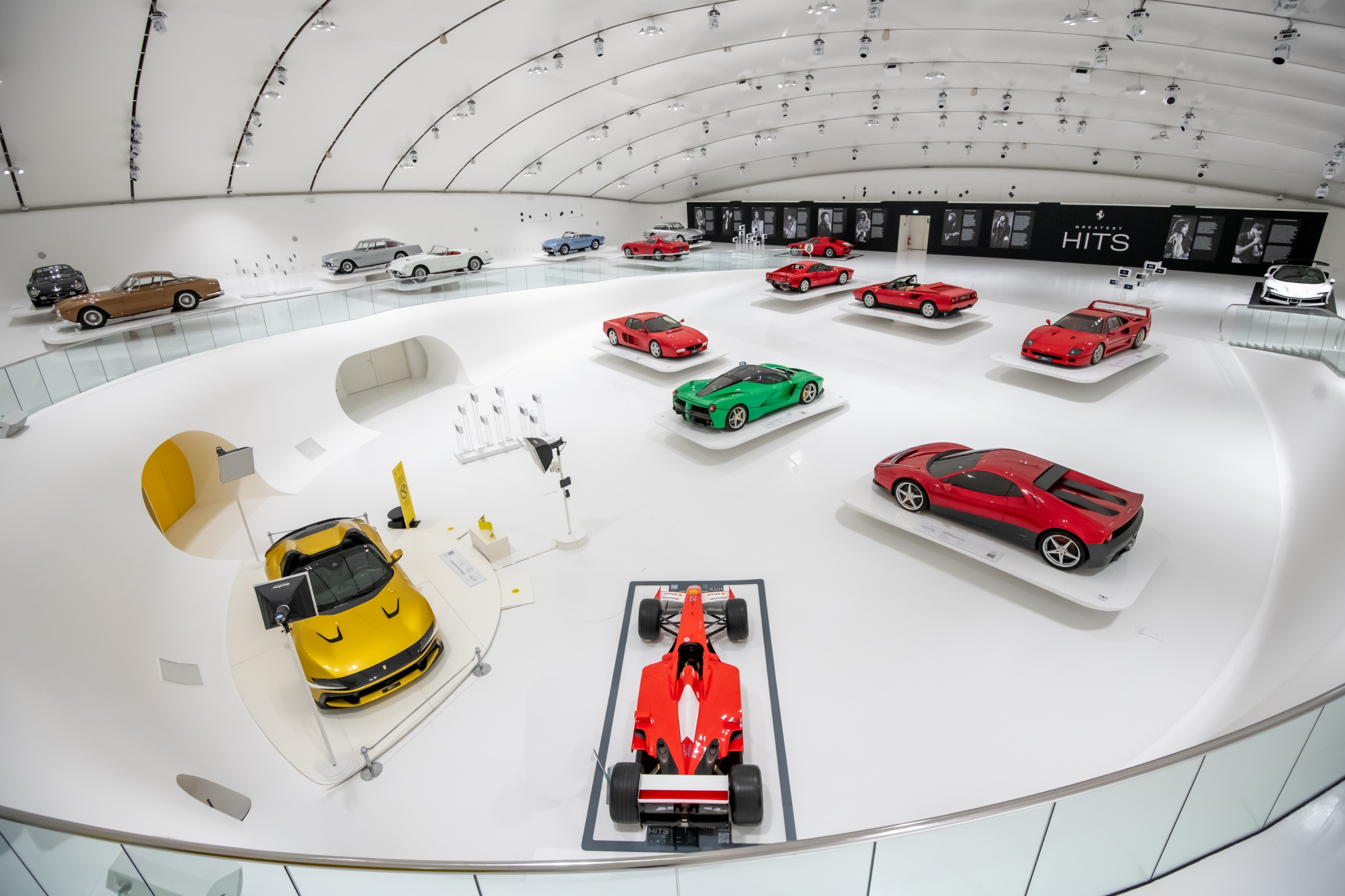 페라리, 엔초 페라리 박물관서 '최고의 걸작 – 전설적인 뮤지션과 그들의 페라리' 전시 / 페라리코리아 제공