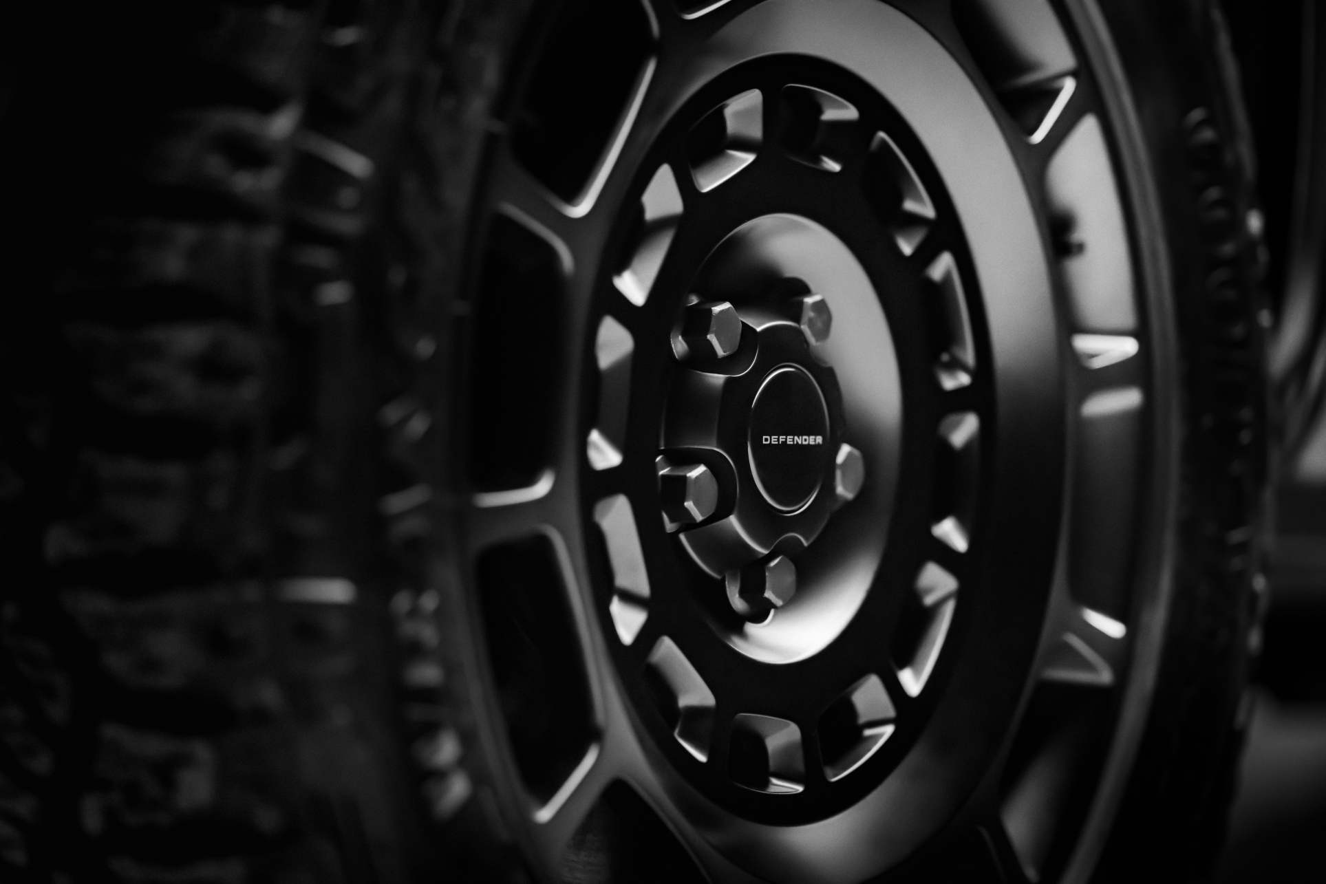 디펜더 OCTA 블랙 / JLR 코리아 제공