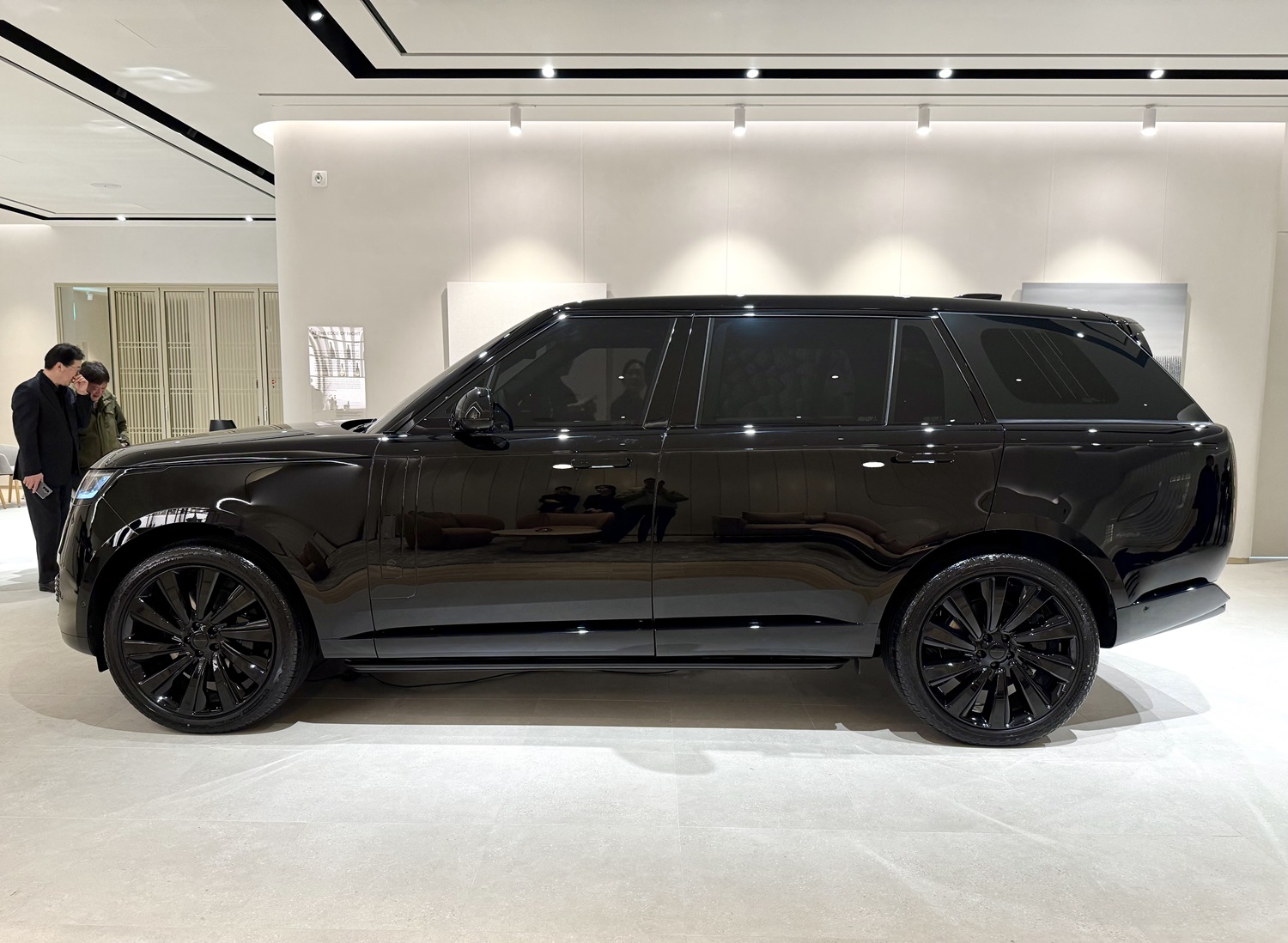 레인지로버 SV 블랙 / 성열휘 기자